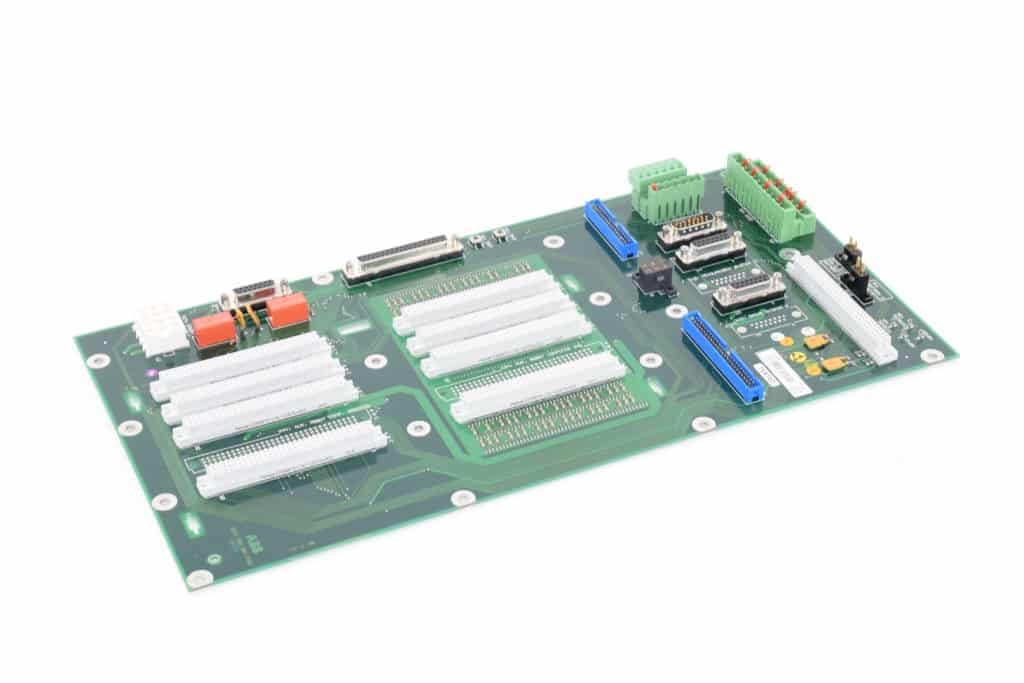 Carte fond de panier S4C DSQC 330 3HAB6372-1